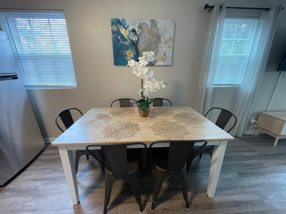 * Prime Place * Pet Friendly * King Bed * Durham Bagian luar foto